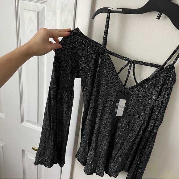 NWT Chaser/Revolve Glitter Long Sleeve Strappy Top 🖤✨ M - Picture 9 of 10